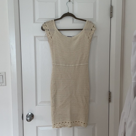 Women’s GUESS dress - Picture 2 of 2
